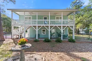 101 W Oak Island Drive, Oak Island, NC 28465 – photo 3: 101 W Oak Island Drive