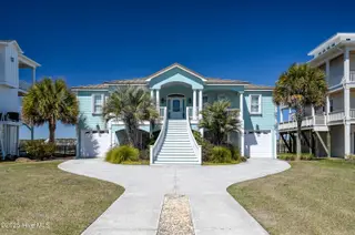 40 Sailview Drive, North Topsail Beach, NC 28460 – photo 3: Front Elevation