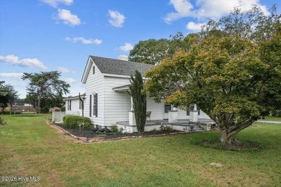 317 Fields Road NW, Pikeville, NC 27863 — 3-bedroom home in Talton Estates, Pikeville, NC, photo 1 of 38: IMG_0030