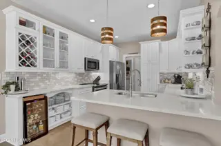 928 Wild Dunes Circle, Wilmington, NC 28411 — 4-bedroom waterfront home in Porters Neck Plantation, Wilmington, NC, photo 18 of 70: 018_img_7800_582