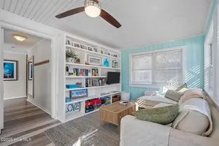 412 Raleigh Avenue, Carolina Beach, NC 28428 — 2-bedroom home, Carolina Beach, NC, photo 2 of 20: 56-web-or-mls-DSC09796
