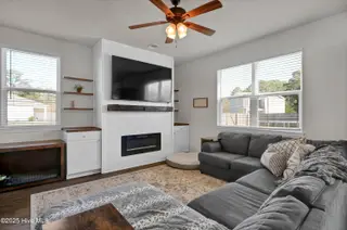 425 Tributary Circle, Wilmington, NC 28401 – photo 7: 007_p1233175_153