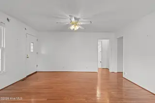416 Spartanburg Avenue, Carolina Beach, NC 28428 – photo 8: 4-web-or-mls-BTS01971
