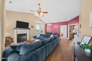 126 Meadow View Drive, New Bern, NC 28562 – photo 16: Living Room