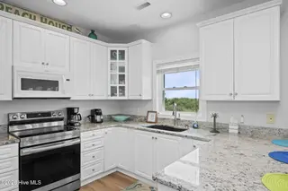 104 Wiley Court, Emerald Isle, NC 28594 – photo 24: Kitchen