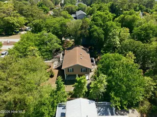 137 Doe Drive, Emerald Isle, NC 28594 – photo 8: 8-web-or-mls-dji_20260423142859_0709_d