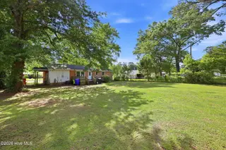 612 Lee Drive, Havelock, NC 28532 – photo 23: 33-web-or-mls-0C0A6159_edit
