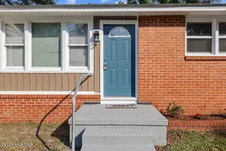 218 Banks Court, Goldsboro, NC 27534 – photo 3: 218 Banks Ave - Exteriors-5