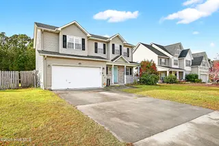 401 Savannah Drive, Jacksonville, NC 28546 – photo 2: 02