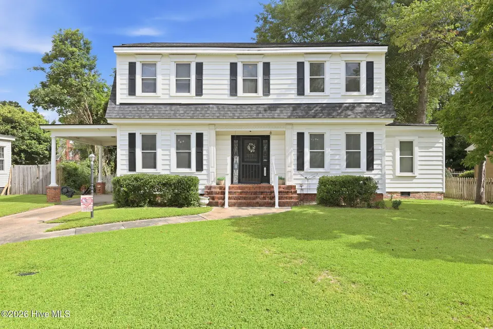 1410 Rhem Avenue, New Bern, NC 28560 – photo 1 of 53: 1-web-or-mls-0C0A9222