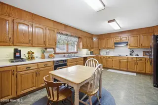 8678 Joe Brown Highway S, Clarendon, NC 28432 – photo 13: 15-web-or-mls-img_8912