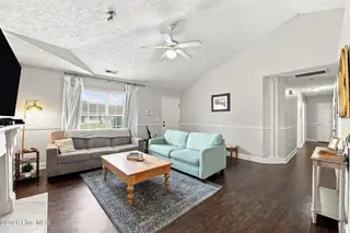 107 Sparta Way, New Bern, NC 28562 – photo 6: 6-web-or-mls-DSC_2119_edit