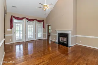 102 Essex Court, Goldsboro, NC 27530 – photo 3: IMG_9308