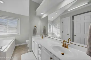 3701 Amber Drive, Wilmington, NC 28409 – photo 17: 015_img_8596_693