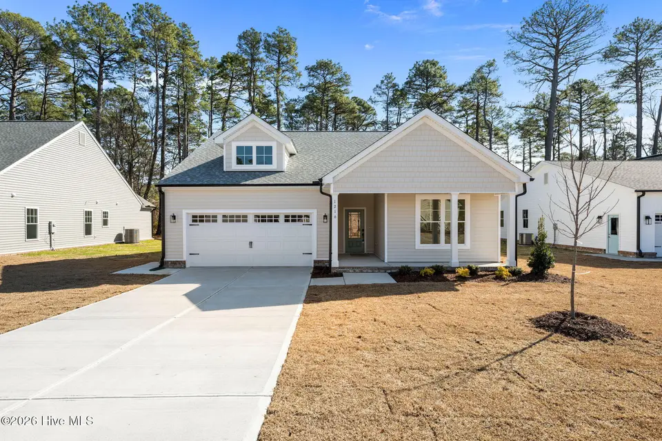 1216 Petite Terre Court, New Bern, NC 28560 – photo 1 of 47: 1-web-or-mls-DSC_8035