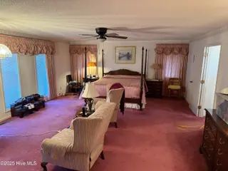 1701 S Nc 41 And 111 Highway, Beulaville, NC 28518 — 4-bedroom home, Beulaville, NC, photo 23 of 27: master bedroom