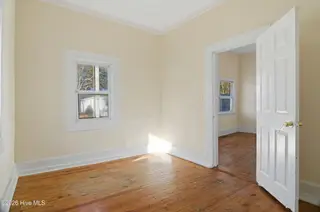 221 S 11th Street, Wilmington, NC 28401 – photo 12: 15_bedroom1-2
