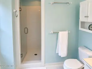 3017 Red Fox Road, Trent Woods, NC 28562 – photo 14: Primary Bathroom
