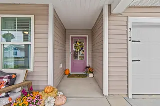 312 Cleat Drive, Surf City, NC 28445 – photo 5: 8_front entryway