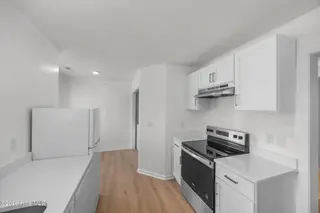 5122a Greenville Loop Road, Wilmington, NC 28409 — 4-bedroom townhome, Wilmington, NC, photo 11 of 56: 11_kitchen