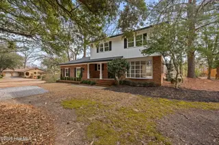 214 Shoreline Drive, New Bern, NC 28562 – photo 5: 4-web-or-mls-DSC_0919
