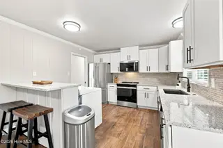 1714 Washington Street, New Bern, NC 28560 – photo 7: Kitchen