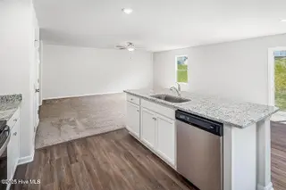 1567 Judith Drive SE, Bolivia, NC 28422 – photo 4: 20250408154330707219000000-o