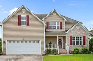 254 Silver Hills Drive, Jacksonville, NC 28546 – photo 4: 2-web-or-mls-254 Silver Hills Dr. 106