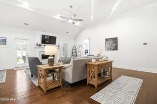 628 Kings Trail, Sunset Beach, NC 28468 – photo 17: 628_Kings_trail_1st_half_004