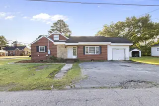 204 N Washington Street, Pikeville, NC 27863 – photo 4: 5T5A6471