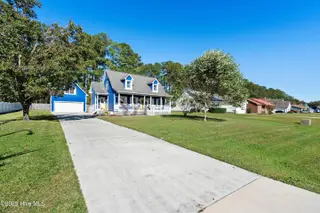 124 Marlboro Farms Road, Rocky Point, NC 28457 — 4-bedroom home in Marlboro Farms, Rocky Point, NC, photo 2 of 72: mls-DSC08582