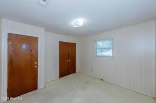 410 Regalwood Drive, Jacksonville, NC 28546 – photo 14: TR (9 of 81)