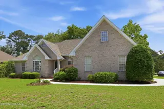 411 Oakmont Drive, Morehead City, NC 28557 – photo 4: 6-web-or-mls-1S3A3755