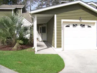 702 Cedarwood Village, Morehead City, NC 28557 – photo 1: 100_4610