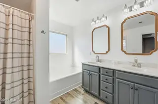 232 Holly Grove Court E, Jacksonville, NC 28540 – photo 20: 24_232_holly_grove_ct_024