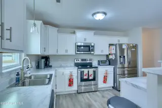 311 James Hedrick Court, Jacksonville, NC 28540 – photo 6: 311 Hedrick - Interior - Edited_10