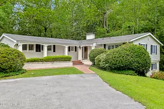 402 Country Club Drive, Jacksonville, NC 28546 – photo 4
