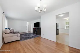 210 Nottingham Drive, Havelock, NC 28532 – photo 10: 11-web-or-mls-DSC_3318