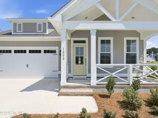 1002 Newcastle Alley, New Bern, NC 28562 – photo 7: Vaulted Front Porch (1)