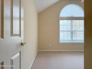 9402 Short Putt Court, Wilmington, NC 28412 — 3-bedroom home in Cypress Island, Wilmington, NC, photo 23 of 47: Second bedroom