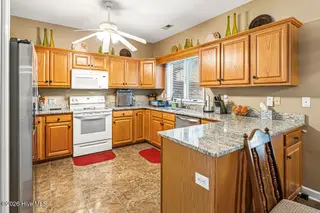 654 Redwood Drive, Southern Pines, NC 28387 – photo 14: 654 Redwood Dr-LR-JFP-14