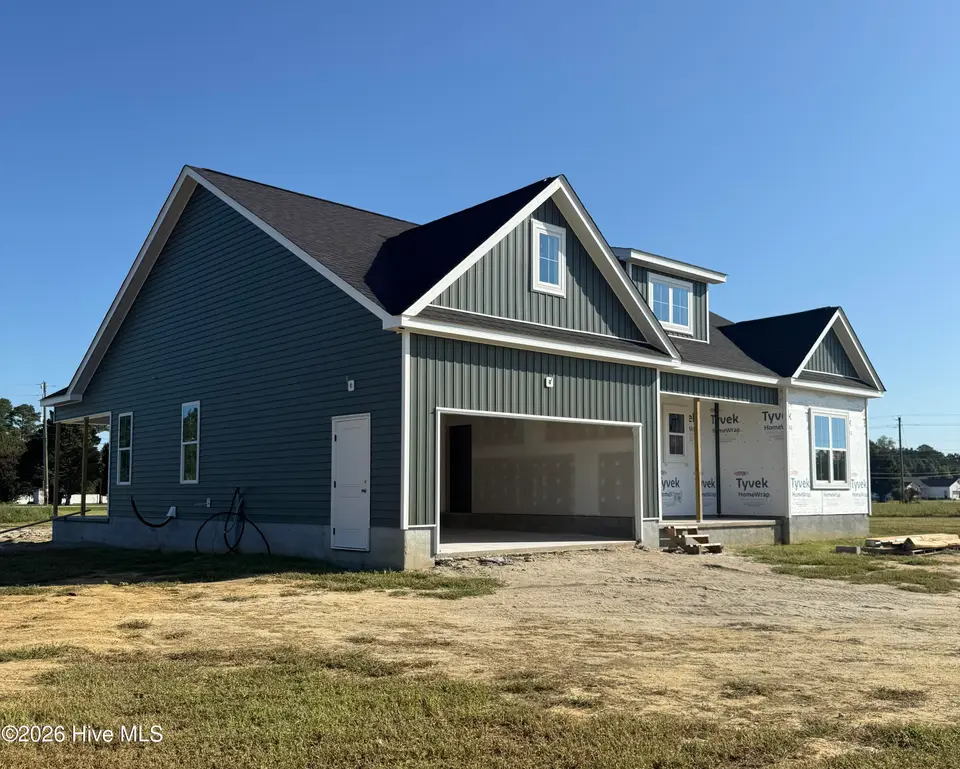 826 Cleo Road, Winterville, NC 28590 – photo 1 of 15: IMG_4192
