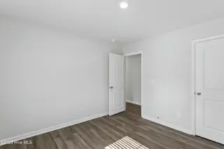 500 Sandy Hollow Drive, Jacksonville, NC 28540 – photo 20: Similar Home