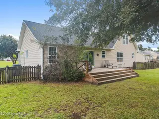 313 Oakmont Drive, Hampstead, NC 28443 – photo 12: 12-web-or-mls-DJI_20250811101414_0203_D