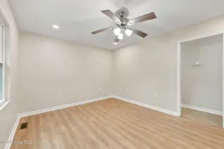 23526 Nc 33 E, Aurora, NC 27806 – photo 4: Living Room