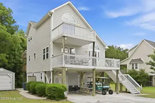 805 Driftwood Drive, Hampstead, NC 28443 — 3-bedroom home in Driftwood at Tropical, Hampstead, NC, photo 3 of 56: 3-web-or-mls-02
