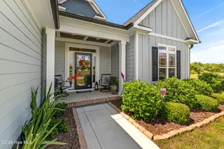 413 Taylorwood Drive, Beaufort, NC 28516 – photo 3: Front porch