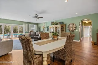 641 Edgewood Avenue, Newport, NC 28570 — 4-bedroom home in Gracelyn Park East, Newport, NC, photo 13 of 57: Dining Area