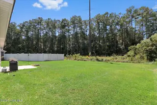 3609 Delesa Court, New Bern, NC 28560 — 3-bedroom home in Pinecrest Estates, New Bern, NC, photo 9 of 29: 08-3609 Delesa Ct-8
