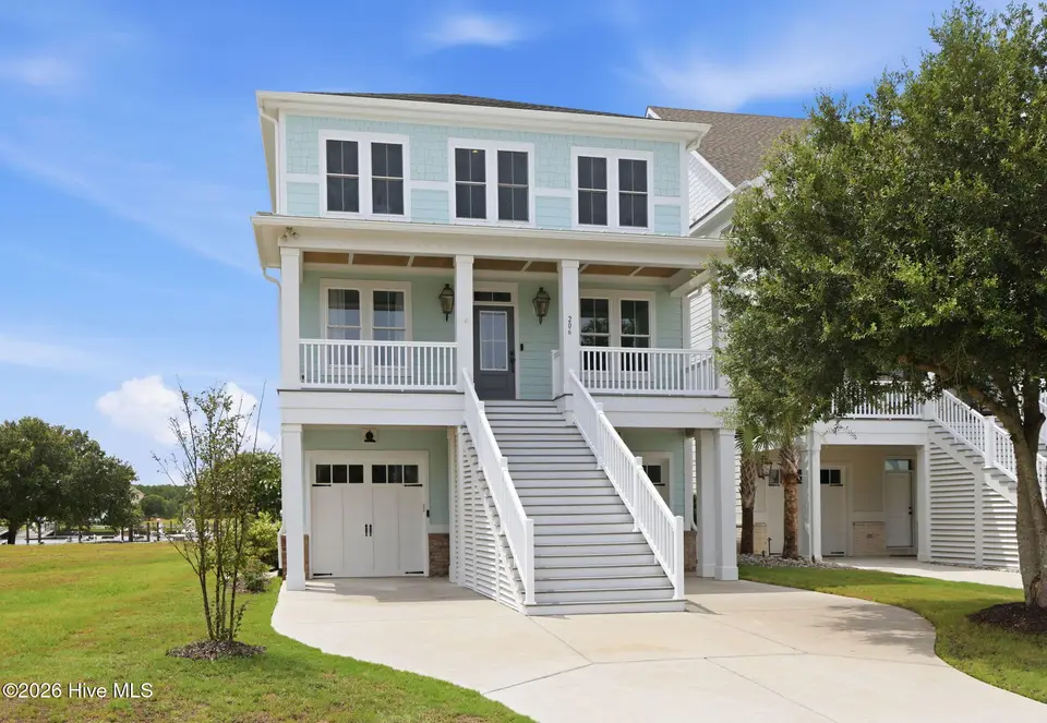 206 Back Street, Newport, NC 28570 – photo 1 of 73: 206 BACK STREET
